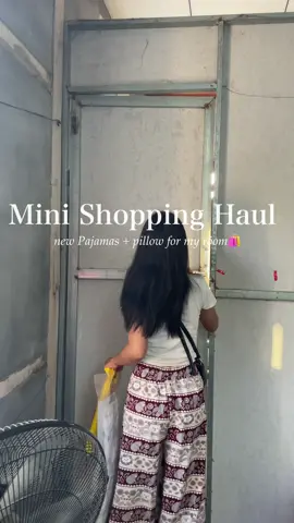 Today’s little cozy haul… bought a pillow and some new pajamas for better sleep 💤 small things but they make me happy #minishoppinghaul #shoppinghaul #minivlog #DaysWithSu #fyp 