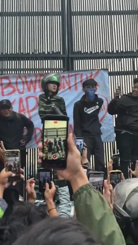 Gawat kembang desa uda turun tangan😭 #demo #bubarkandpr #beritaviral #beritaterkini #berandatiktok 