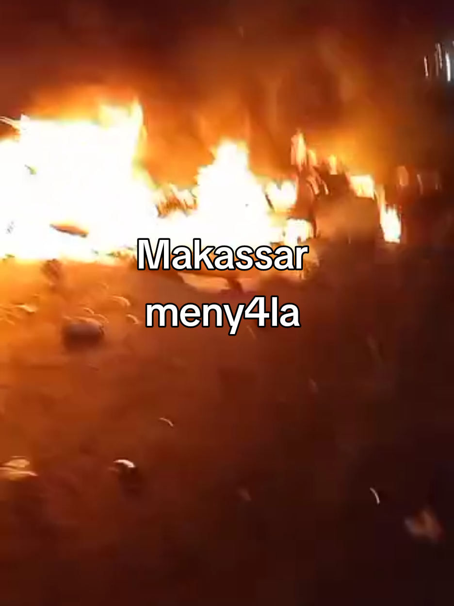 Makassar m3ny4l4 4 k0rb4n J1wa