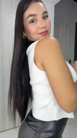 La más lindaaa🤌🏻💸🖤