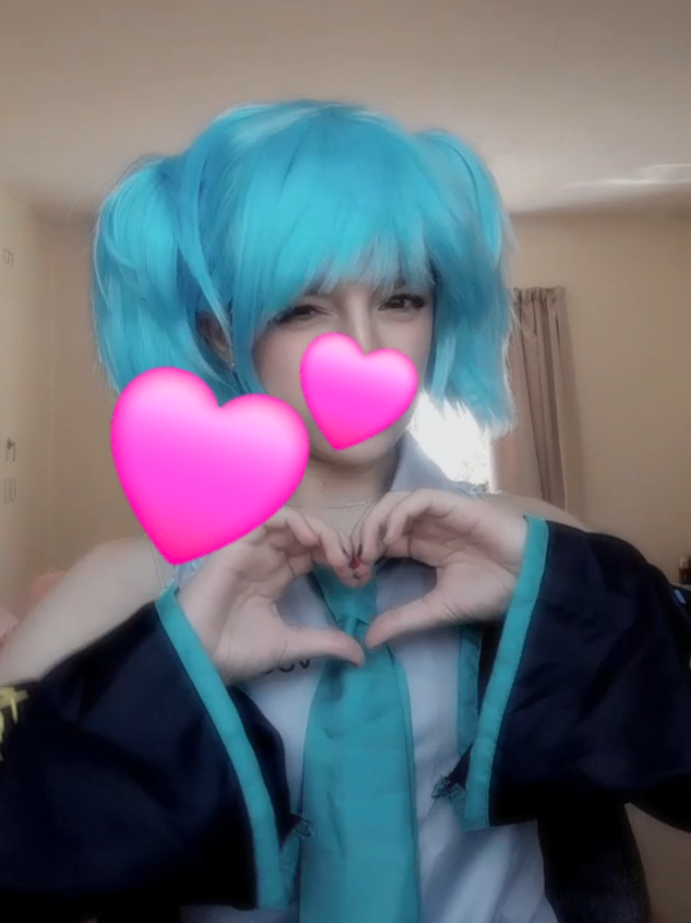 i need to get a danganronpa cosplay ASAP idk who tho 😔  #hatsunemikucosplay #fypageシ #hatsunemiku #cosplay #vocaloid 