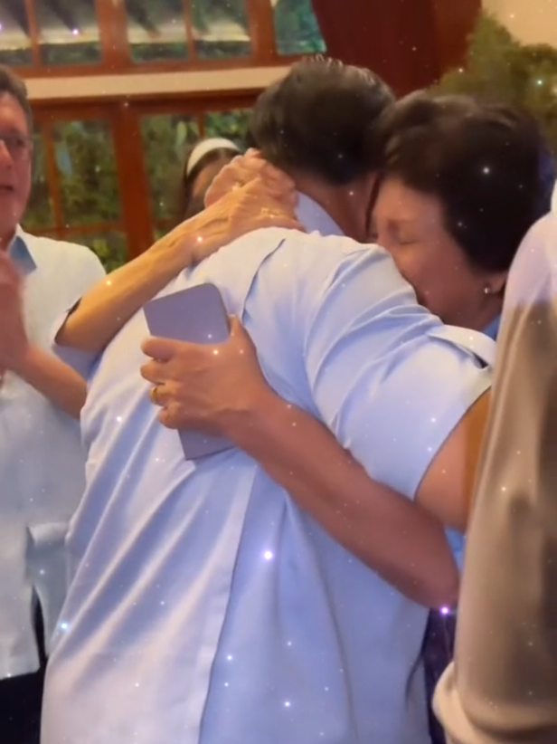 Kali ini Badainya Teramat Kencang Pak 😭 Sehat dan Tetap Smangat ya Pak 🥹🥰❤️ Kami yg Ada disini Tidak Pernah Menyesal Memilih Bapak dan Tetap di Barisan Bapak 😭😭😭 #presidenprabowo #presidenri #prabowosubianto #seskabteddyindrawijaya #letkolteddy 