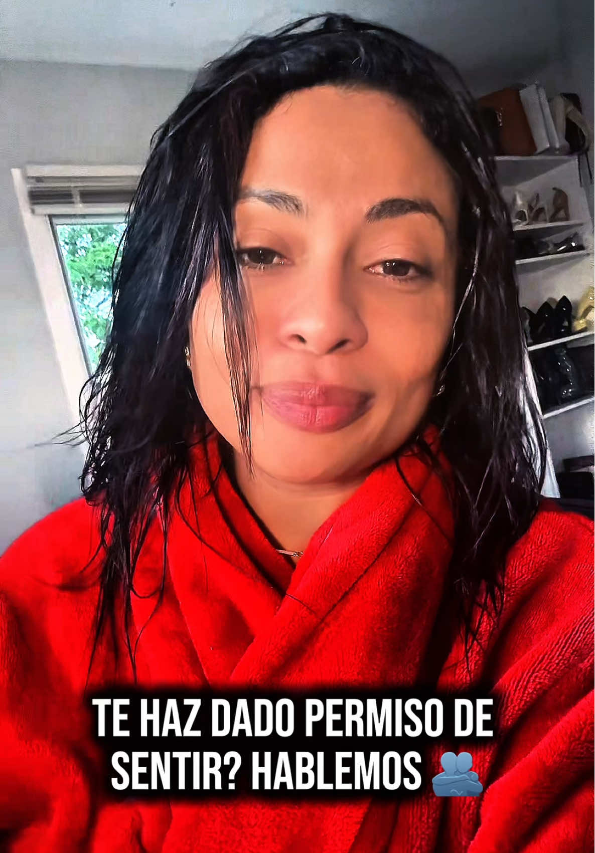 NO QUIERO SABER NADA DE ÉL 🚫 Sin embargo, al despertar es mi primer pensamiento del día .  Sin embargo, al irme a la cama, es mi último pensamiento .   Sin embargo, sigo leyendo los mensajes que algún día nos enviamos .  Sin embargo, sigo esperando ese mensaje o esa llamada que acabe con mi sufrimiento .  Y sí, repito que no quiero saber nada de él .  #rupturaamorosa #volveremos #contactocero #sanando #soltar 