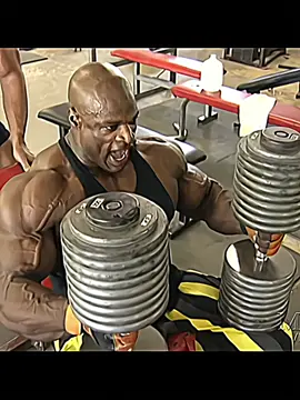The king of bodybuilding🔥 #gym #ronniecoleman #champion #beast #comeback 