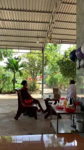 Ta về với mẹ toa thôi.. phù hoa xin gửi cho người phù hoa 