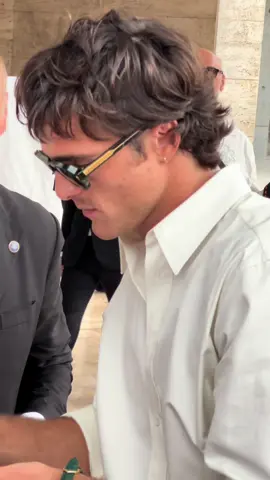 #festivaldivenezia #jacobelordi #frankenstein #festivaldelcinema 