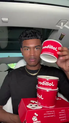 Have you tried Jollibee before  @Jollibee #fyp #mukbang #asmr #friedchicken