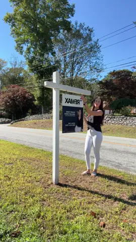New sign, who dis? ☎️🫣