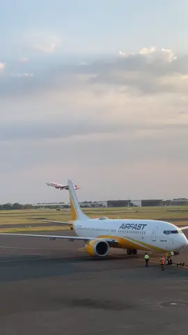 sunset time #citilink #lionair #airfastindonesia #fyp #masukberanda 