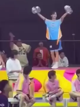catch him officer jim #JimmyOhm #jimmyjimmoi #ohmkrit #dmdsportday #jimmyohm  [cr : x : ohmderis