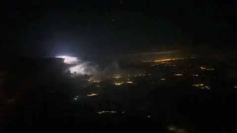 Thunderstorm Dodging #thunder #thunderstorm #aviation #plane #storm 
