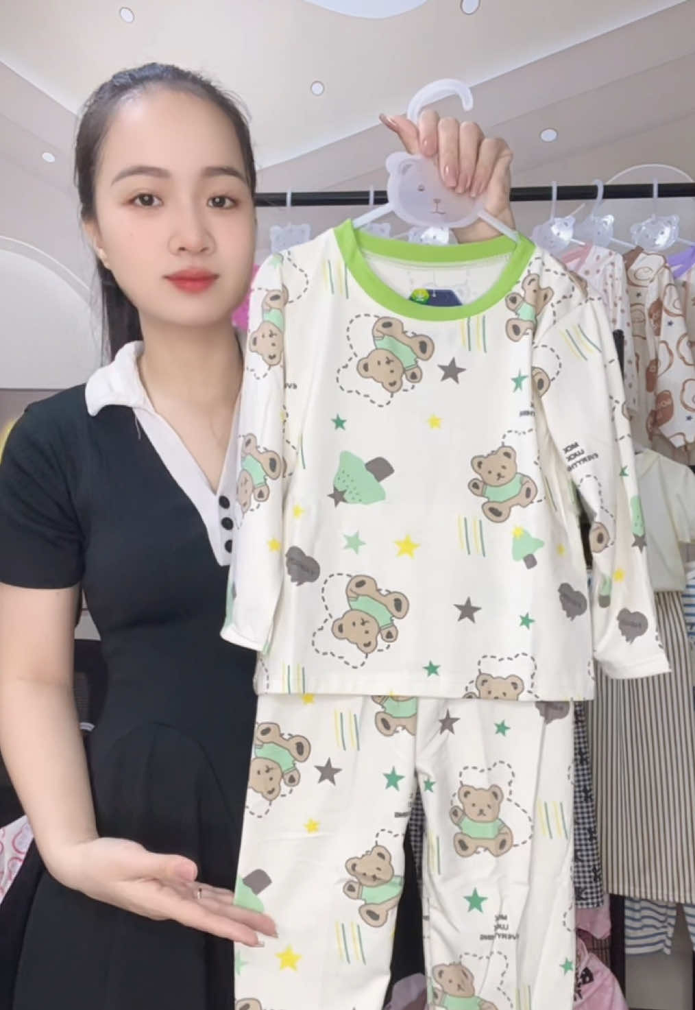 Bộ chất thun mềm lắm nha #xuhuong #viral #thoitrangtreem #dochobe #bothudongchobe 