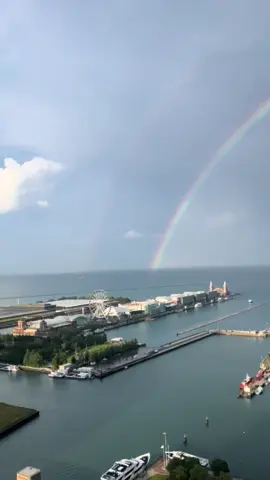 Chicago showing off 🥰🌈 #chicago #rainbow #lakemichigan #chicagosummer 