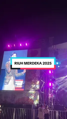 RIUH MERDEKA!! Program sisipan Hari Merdeka. Bermula jam 12:00 tengah hari 30 Ogos 2025 sehingga pukul 6:00 petang 31 Ogos 2025 bertempat di Monumen Alaf Baru, Presint 2, Putrajaya #hkhm2025 #harikebangsaan2025 #merdeka360 #putrajayakebanggaannegara #MalaysiaMADANI 