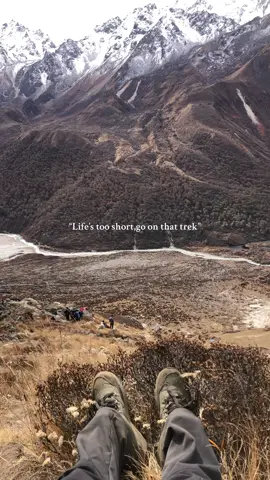 This is your sign to hit the trail! Mention your friends 🫠#trekking #mountain #friends 
