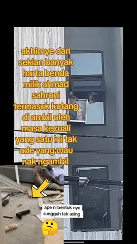 masa aksi di rumah ahmad sahroni anggota dpr@ekopatriosuper @uyakuya119  #ahmadsahronidpr #masaaksigrebekrumahahmadsahronianggotadpr #demodpr30agustus2025 #masyarakatindonesia 
