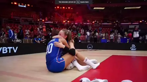 ⚡As novinhas da Sérvia, Uzelac e Ivanovic muito emocionadas após a eliminação no Campeonato Mundial 😞… 