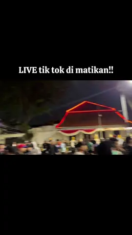 LIVE Tik Tok di matikan . Demo malam ini di depan Gedung grahadi surabaya #grahadisurabaya #sembako #surabaya #dprd #surabaya 