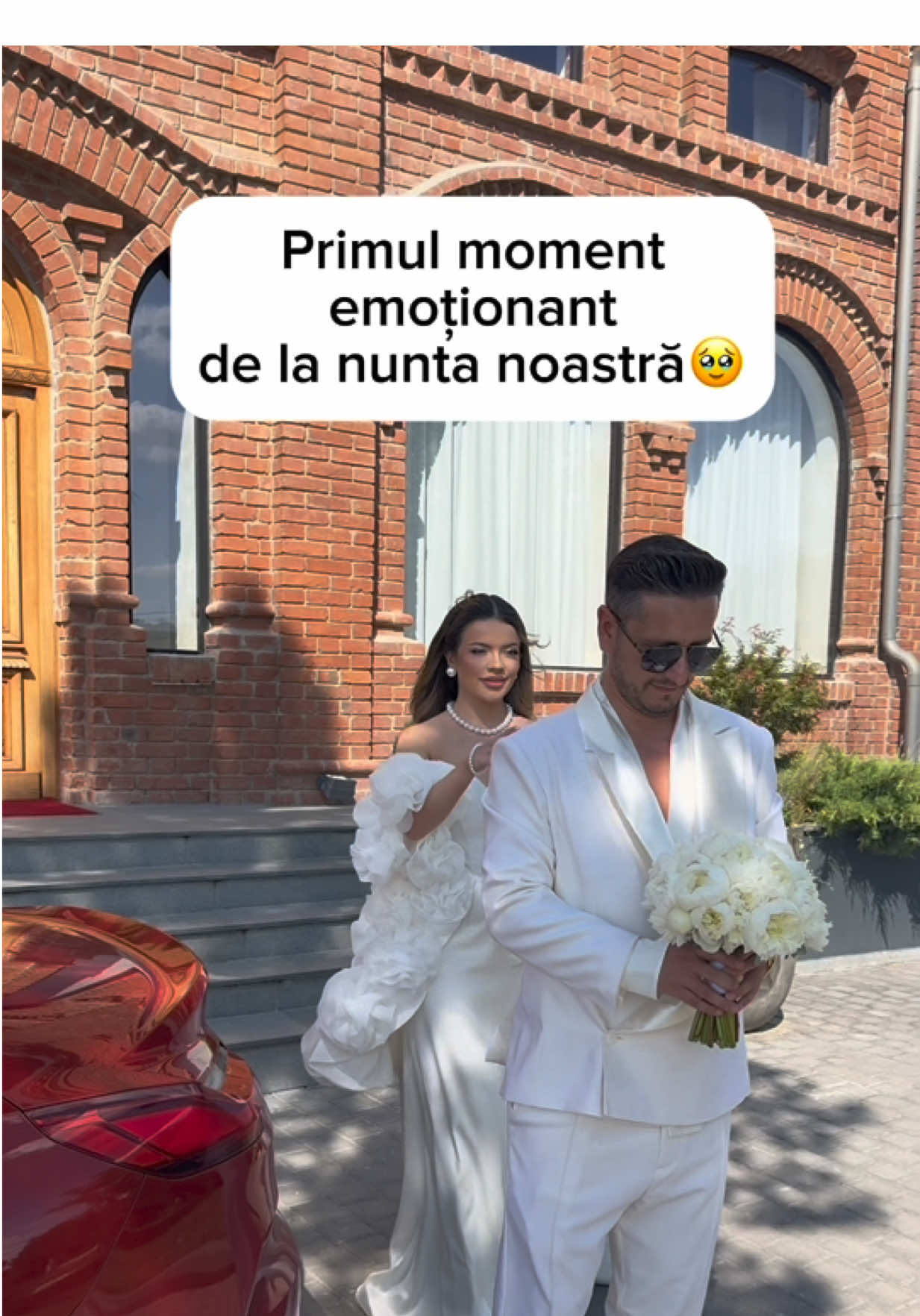 First look 🤍 Urmeaza si momentul cu tata🥹❤️ #nunta #iubire #mireasa #fyp #rochiemireasa 