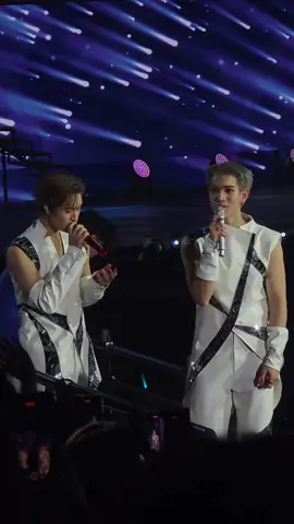 เพลงรัก #เจมีไนน์โฟร์ท #geminifourth #ftypシ #ด้อมคุณหนู #GFAWAKEConcertD1 