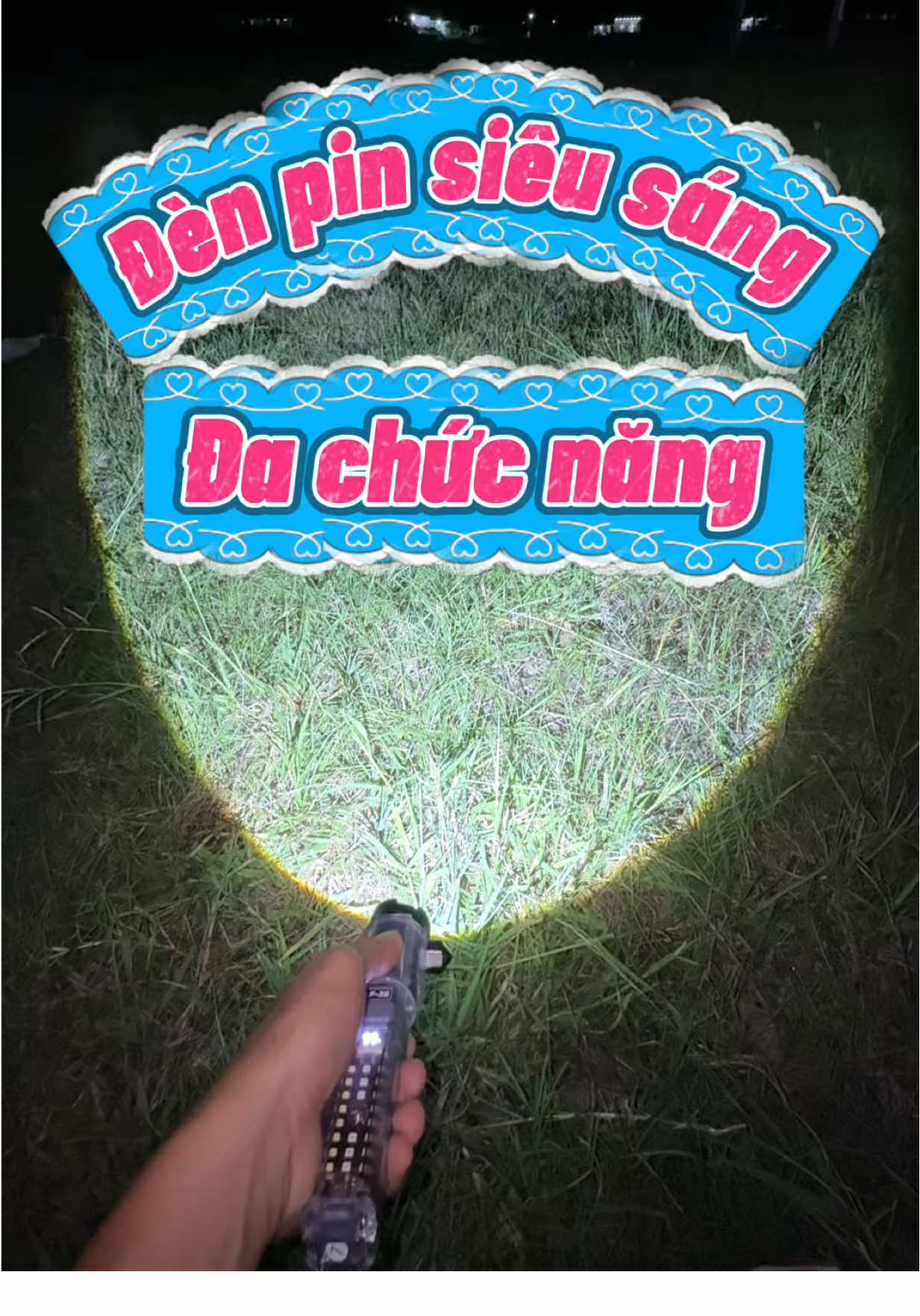 Đèn Pin F35 Quá sáng luôn anh em còn nhiều chức năng tiện lợi nữa chứ #nhanreviewtala #denpin #denpinsieusang #denpinmini #phukienoto 