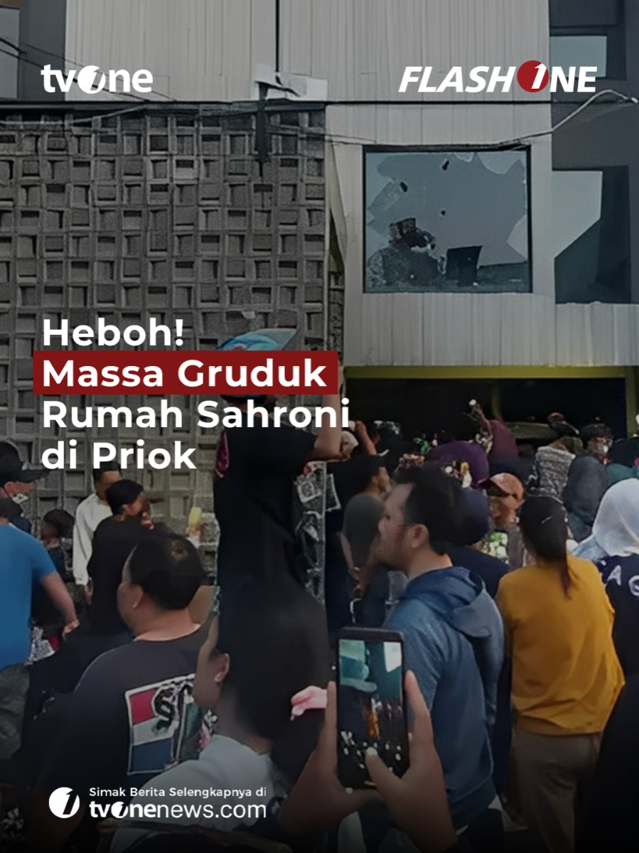 Aksi demonstrasi yang digelar beberapa hari ini kian memanas setiap harinya. Pada hari ini (30/8), warga beramai-ramai mendatangi rumah anggota DPR Komisi III Ahmad Sahroni di daerah Tanjung Priok, Jakarta Utara. Hal ini viral dan menjadi pro kontra di publik, lantaran aksi demonstrasi ini dinilai semakin memecah tujuan awal karena adanya aksi an*rkis dari warga. Selengkapnya di video berikut ini! #ForYourInformation #AhmadSahroni #DemoDPR #ViralSahroni #ViralDPR #ViralIndonesia #FYI05
