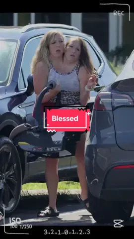 Blessed #abbyandbrittany #twins #abbyandbrittanyhensel #sisterhood #respect 
