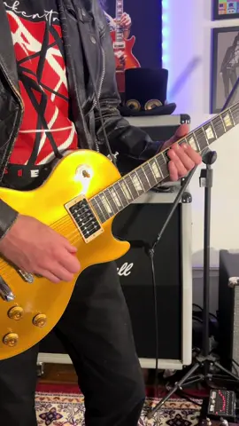 SOLO DE CRAZY TRAIN NO SLASH STYLE 🎩💥 . . Créditos pra minha operadora de câmera profissional @francutti 🎥📷❤️‍🔥 . . . #slash #randyrhoads #zakkwylde  #ozzyosbourne #ozzy                             