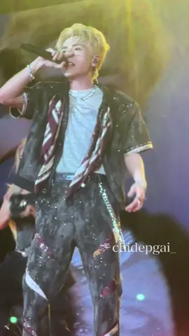 View xem chồng quá đã 🤭 hnay Quang Hùng Lê tẩy quả tóc chấn động, quá đẹp như idol Kpop chồng oi #QuangHungMasterD #thekshowtime #tiktokgiaitri #catchmeifyoucan #vanphuccity 