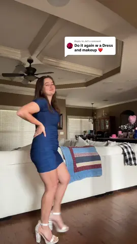 Replying to @Jei blue dress unlocked 👗😏💋 #arianator #sidetoside #dance #GlowUp 