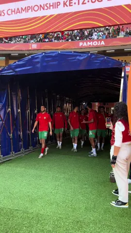 L’ambiance monte dans les tribunes pour l’entrée des joueurs marocains 🇲🇦  #maroc #morocco #footballtiktok #pourtoi #morocco🇲🇦 
