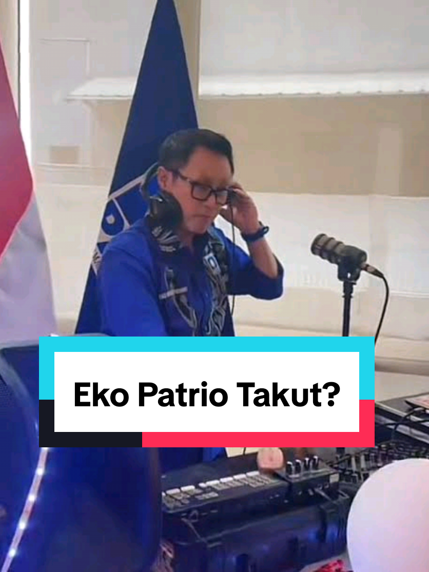 Setelah rumah Ahmad Sahroni dirampas oleh rakyat Eko Patrio dengan mewek2 langsung meminta maaf Gimana, takut rumahmu jadi sasaran? makanya jangan berulah. . . #ekopatrio #dprri 