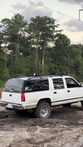 Bubba🌾#bubbatruck🌾 #digrigs🌾 #mudgrapplers #fyp #k1500 @Branden @GRAPPAHOLICS 