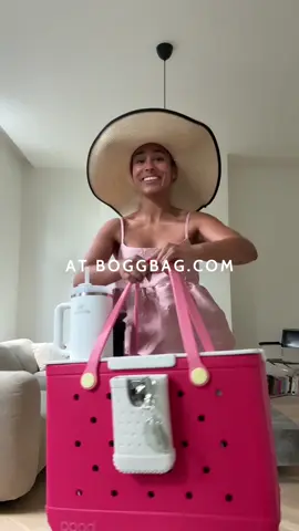 Summer’s not over ‘til we say so 😎 Pack your Bogg and squeeze in every last adventure. Seen here: Original Bag - Strawberry Acai from our Bolds Collection!
