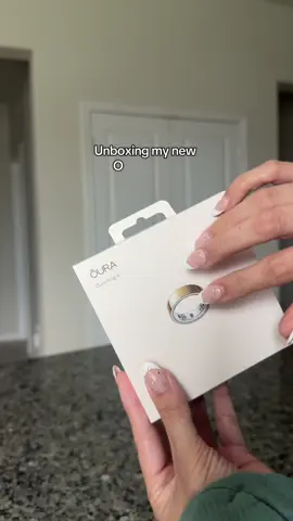 I am ALWAYS checking my stats with this ring I love it so much @ouraring 🌀🏃‍♀️💫 #Fitness  #healthtracker #ouraring #ultrahumanring #ringconngen2 