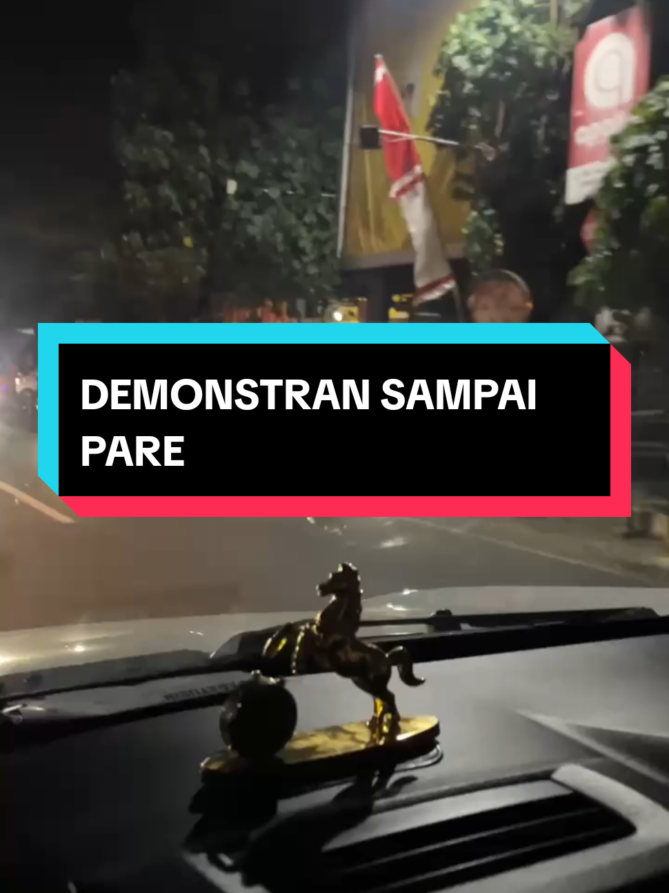 hati hati rek wes nek omah wae  demonstran sudah smapai jalan raya pare #kediri24jam #kediritiktok #kabarkediri #cahkediri #fyp 