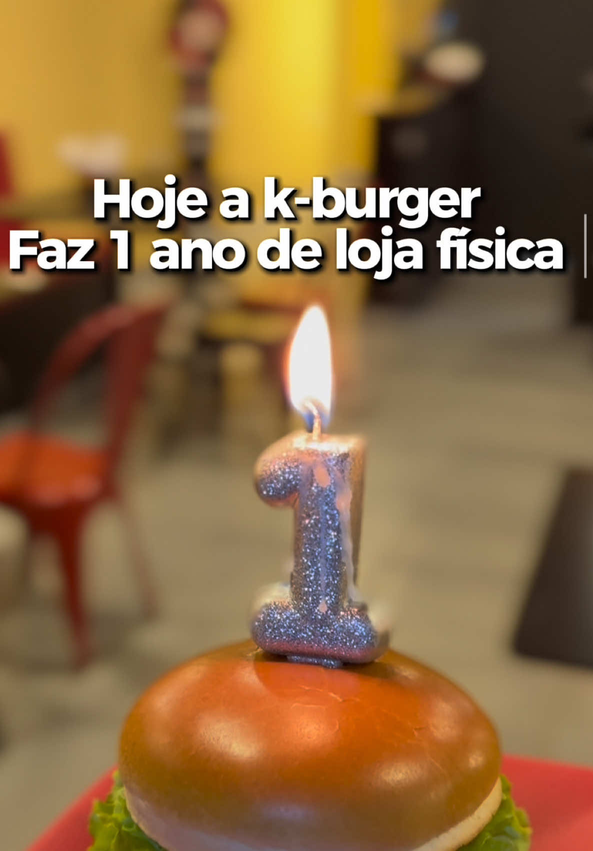 ✨ 1 ANO DE K-BURGER ✨ Há um ano nasceu um sonho. E como todo sonho, ele veio acompanhado de desafios, noites sem dormir, aprendizados e muita superação.  Cada hambúrguer servido carrega um pedaço da nossa história, cada cliente que entrou por essa porta fez parte desse processo, cada palavra de incentivo nos deu força para continuar. 🧡 Hoje olhamos para trás com orgulho e para frente com ainda mais vontade de crescer. 🚀 Esse primeiro ano é só o começo, e ele só foi possível porque vocês acreditaram, apoiaram e saborearam esse sonho junto com a gente. 🙏🍔 Obrigado por fazerem parte da nossa história. Que venham muitos outros anos de K-Burger! 🎉