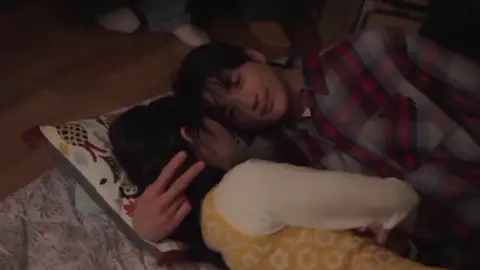 where can i get someone like him??? 😭 #lovelyrunner #byeonwooseok #kimhyeyoon #woohye 
