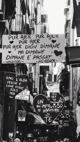 #napoli #canzoninapoletane #canzoniitaliane #canzonineomelodiche #musicanapoletana 
