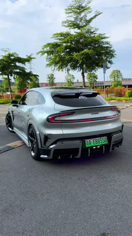 Xiaomi YU7 is so handsome. If you want to order it, please send me a private message.#XIAOMI #xiaomiyu7 #exit #Electric #car