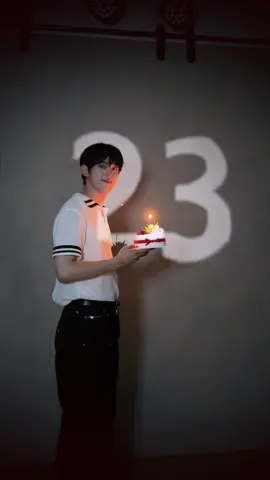 HYEONBIN is twenty three  #HAPPY_HYEONBIN_DAY #NOWZ #나우즈  #HYEONBIN #배시시_웃음이_예쁜_비니_생일 
