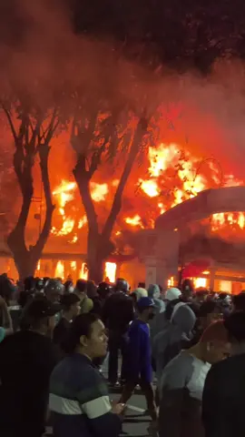 surabaya sudah menyala 🔥🔥#demo #surabaya 