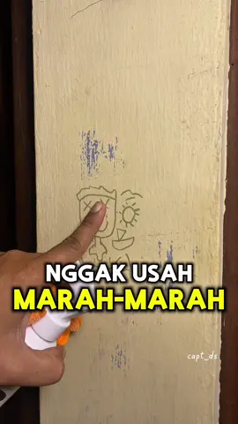 Praktis, Gak pake ribet, semprotan Eraluxe Ink Remover ini bisa menghilangkan noda seketika 👌. #eraluxe #pembersihtembok #pembersihnoda #pembersihdinding #fyp 