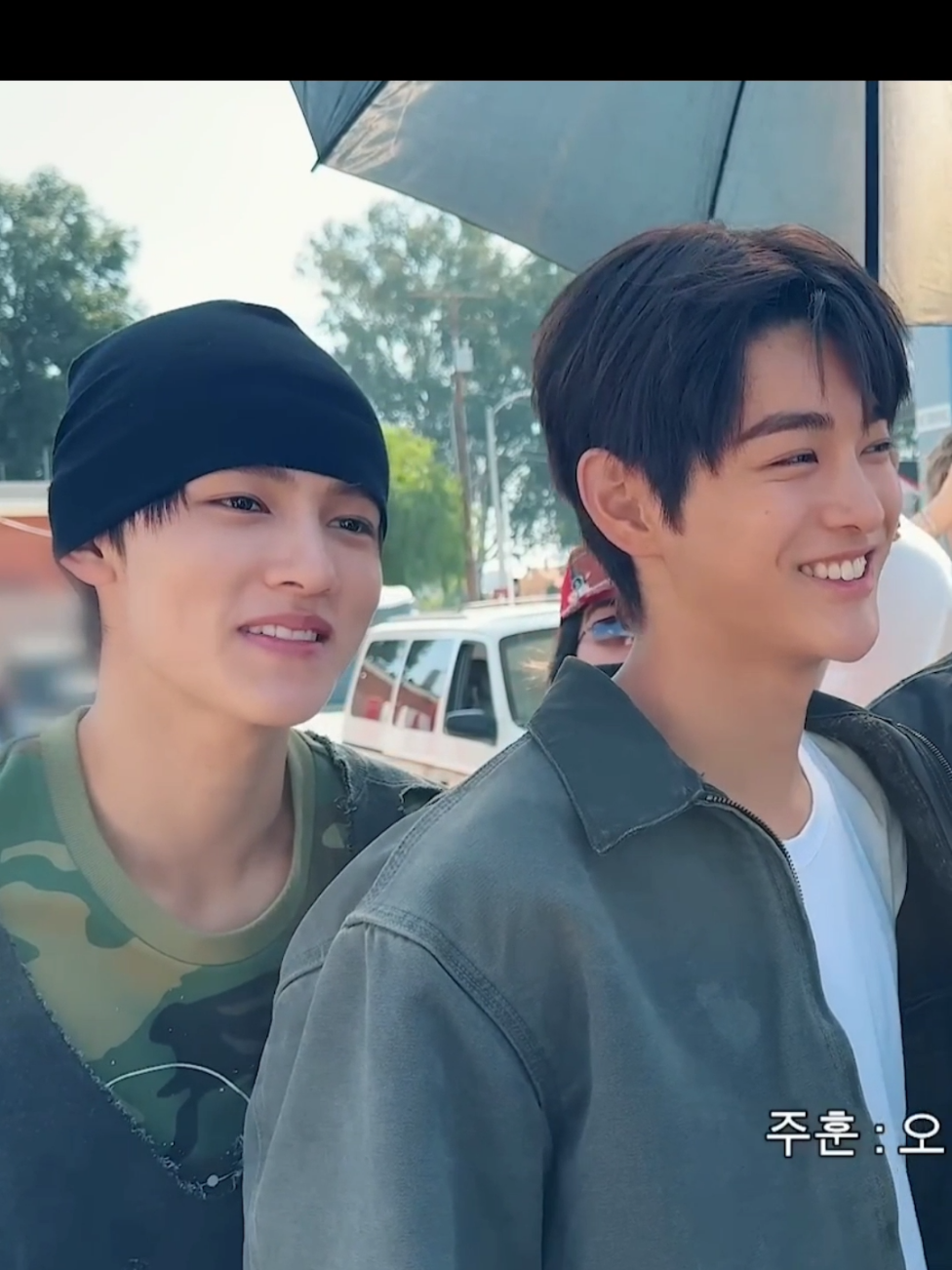 keonho covering seonghyeon face with Jacket 🥺❤️ #keonhyeon #keonho  #seonghyeon #cortis 