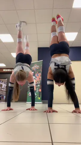 🤸🤸🤸#volleyball #pennstate #fyp @isabelle🪷 