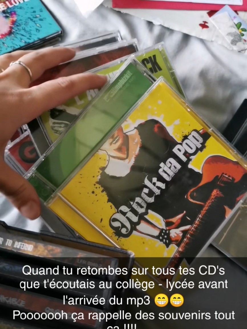 Et une fois eu un mp3 (que j'ai eu un moment après sa sortie), j'ai continué d'acheter des CD's pendant un moment 😁#pourtoi #top #foryou #cd #rock 