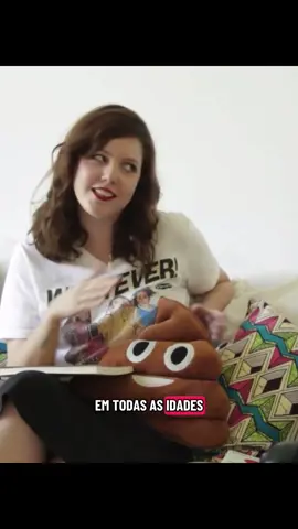 Respondendo a @Vitor Heitor em 2015 a jana fez 30 e a camila 34, foi quando lançaram o livro “enfim, 30”