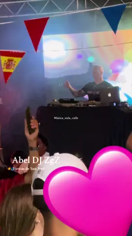 🎶Sará Perché ti amo🎶 #musica_enla_calle #musicaenlacalle #fiestasdesanjose2025 #fiestasdebarrio #dj  @Cabezudos San José 