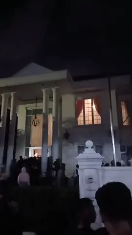 di kediaman rumah uya kuya