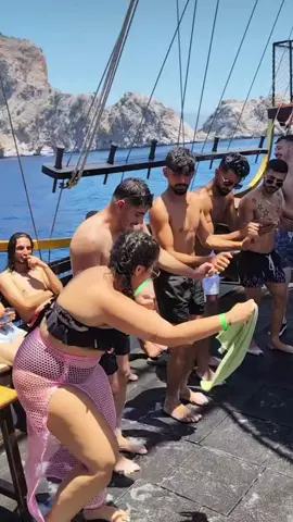kış kış cinler yallah cinler yallah 😁🫣🤭🤣🤣💃🕺💃 #girgirsamata😂😂😂😂😂 #baskaulkedeyasayamam😂😂😂 #mizahtürkiye #tiktokindia #kesfet 